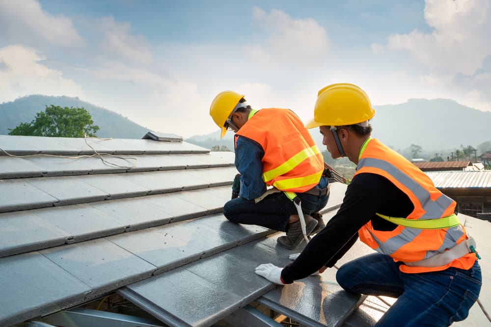 roof repair in Las Flores CA